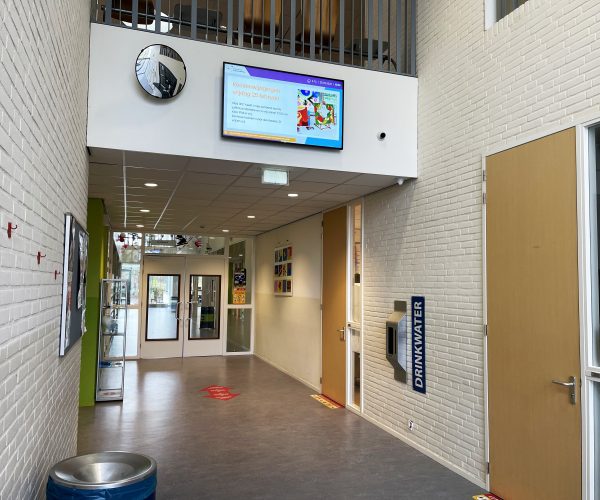 Informatieschermen onderwijs
